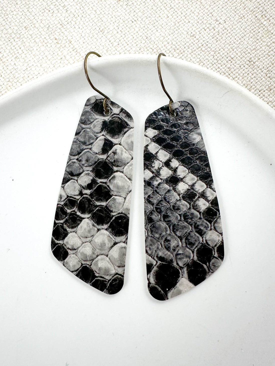 Smoke & Scales Leather, Medium Juniper