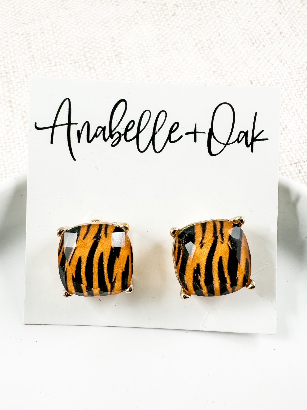 Clawmark Glimmer Studs