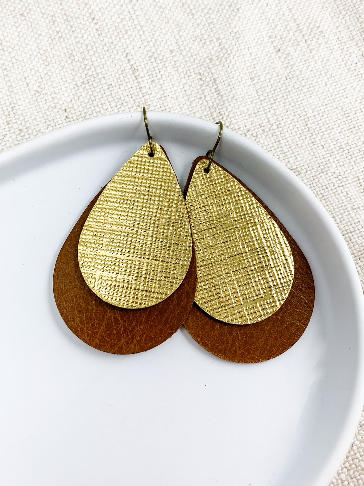 Cognac Gleam Earrings