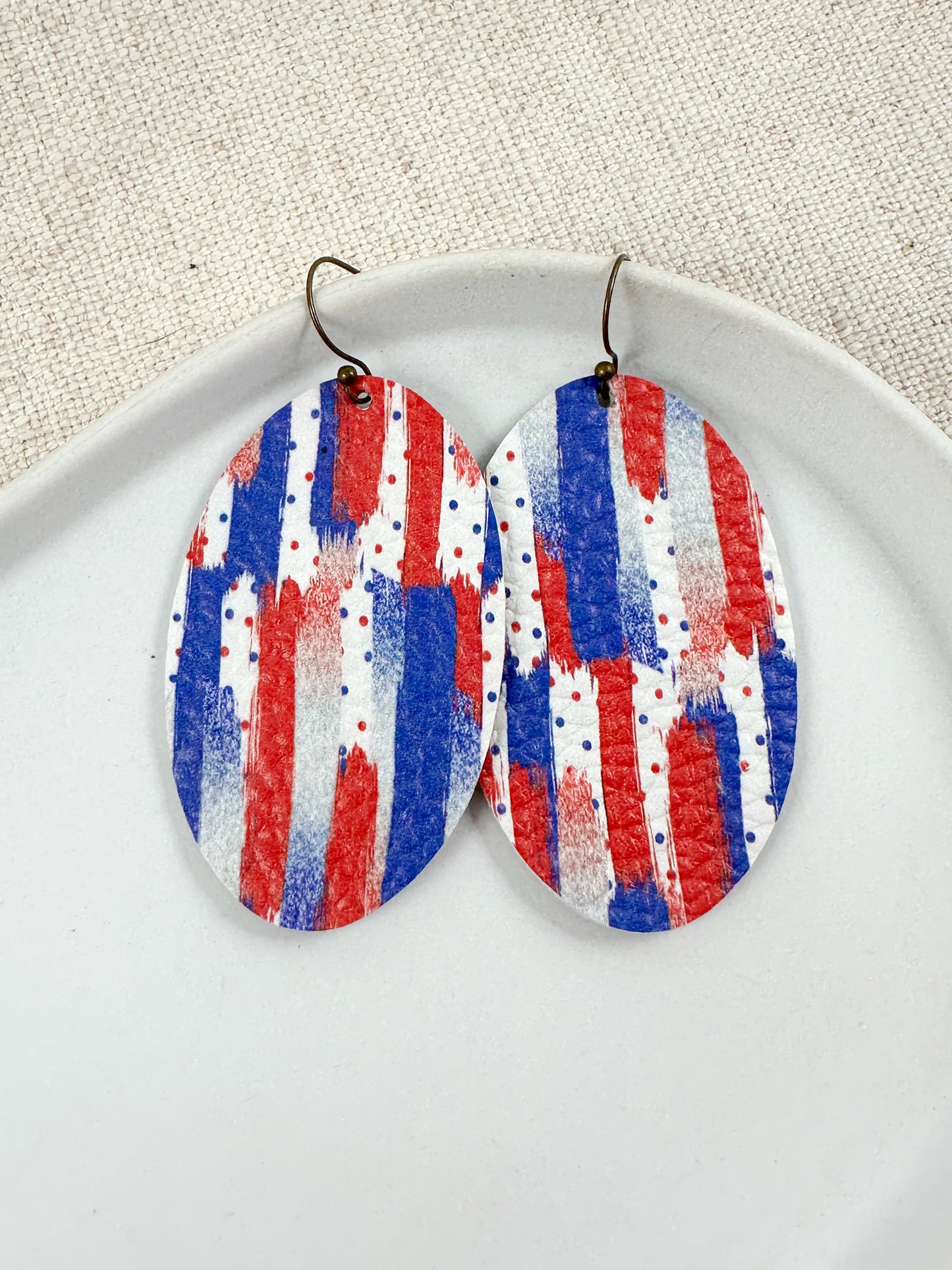 Firecracker Confetti Leather, Large Dogwood