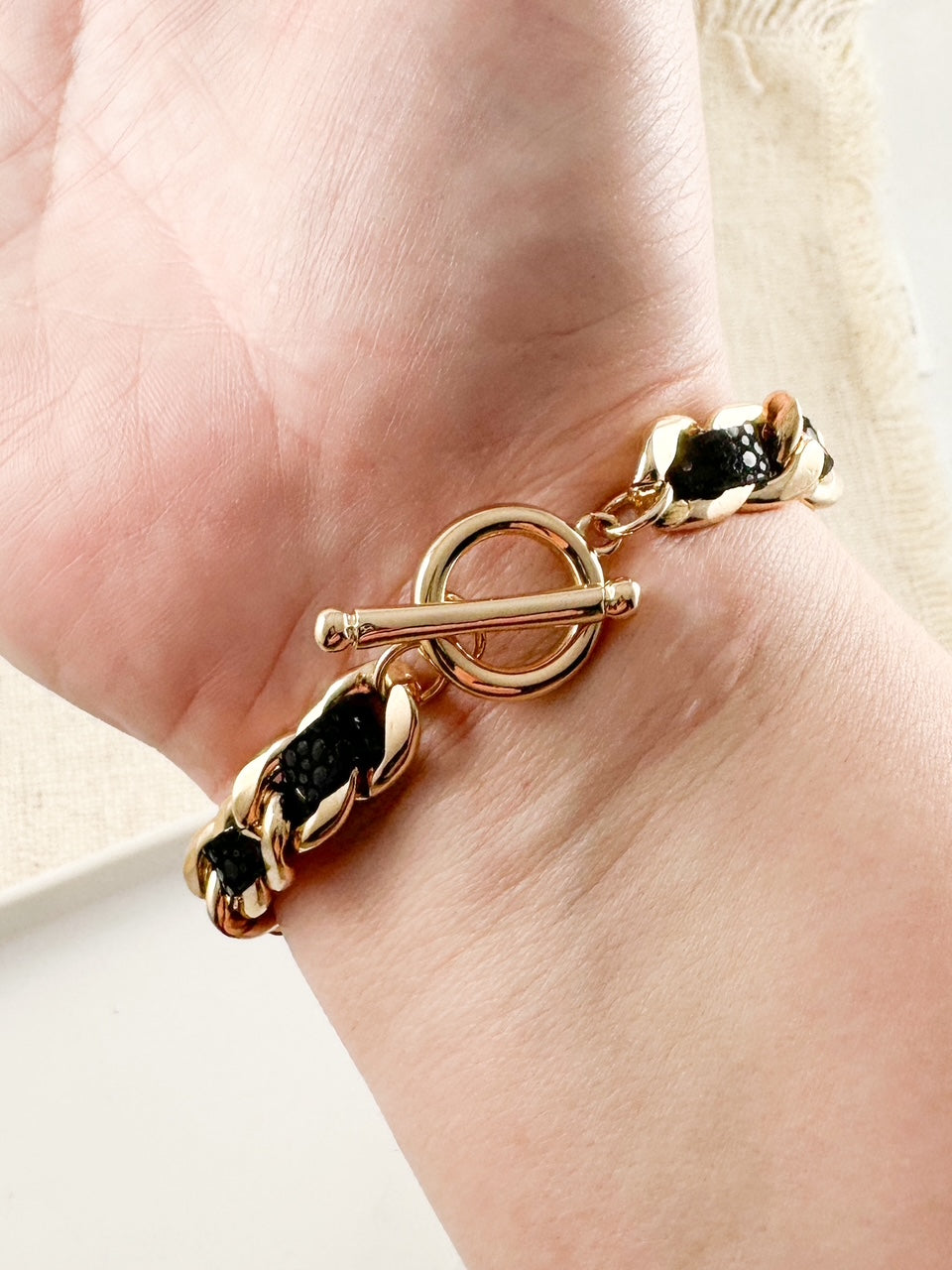 Chain & Hide Bracelet, Black