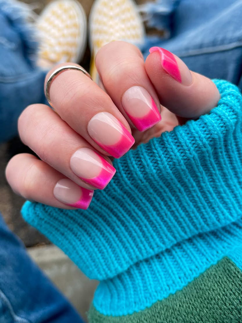 Tutti Frutti French, Thea