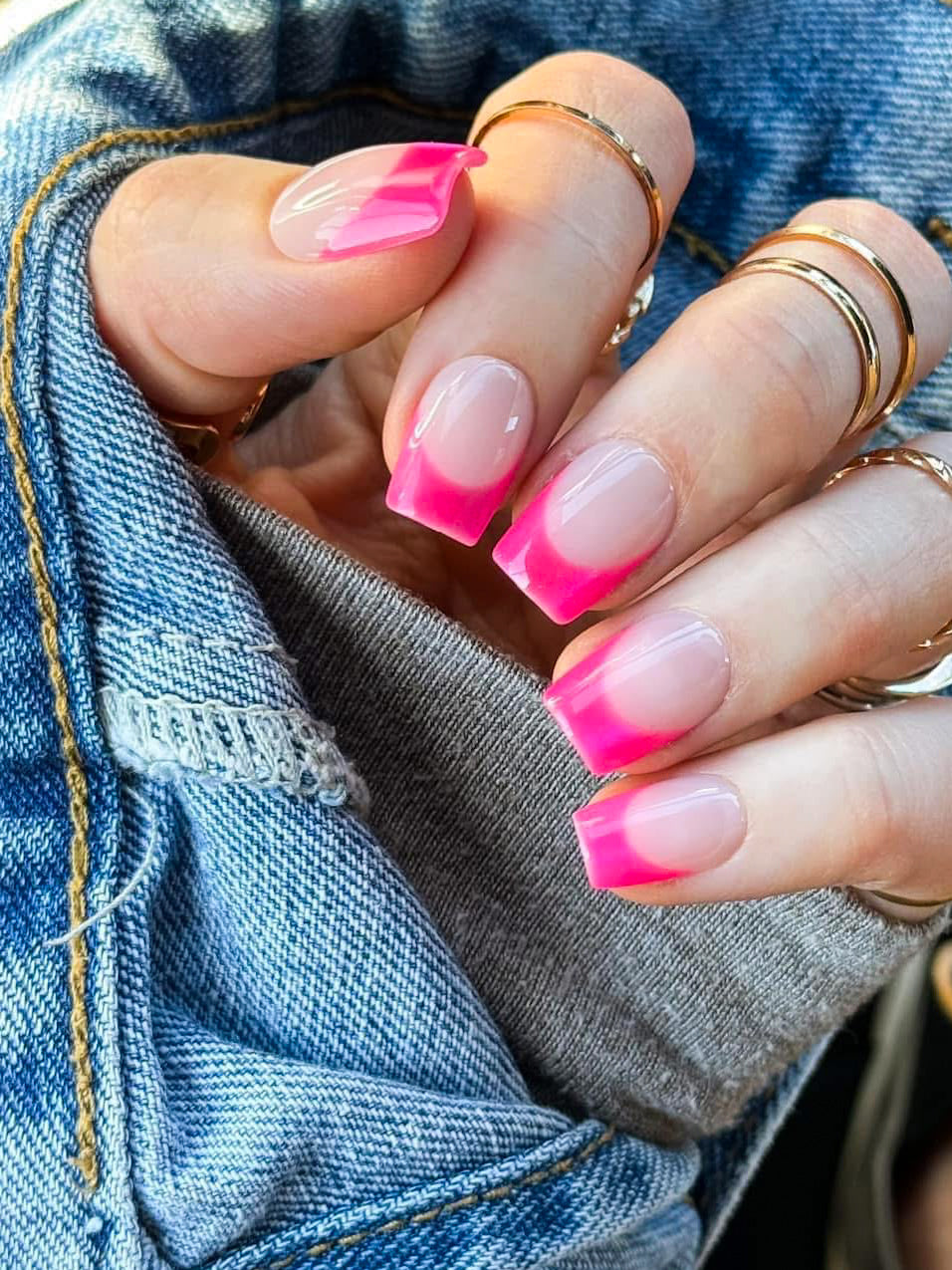 Tutti Frutti French, Thea