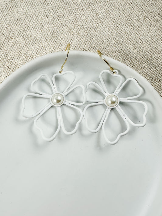 Pretty Petal Earrings, White