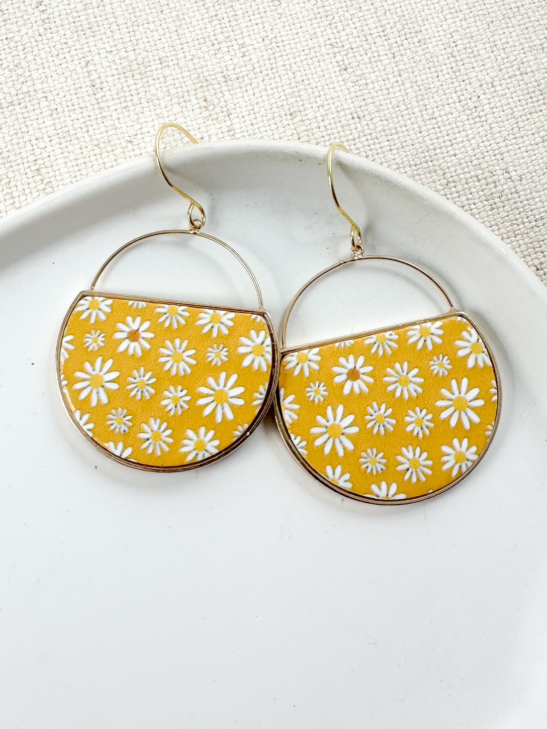 Daisy Stroll Earrings, Mustard