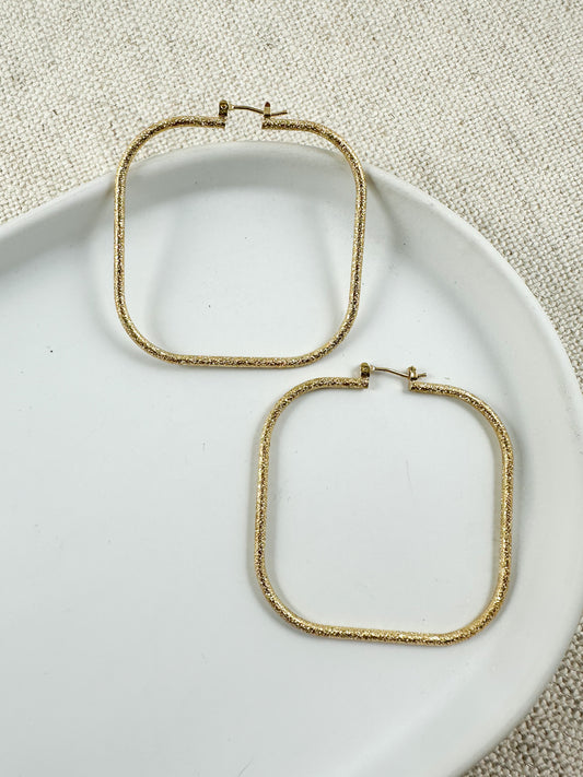 The Duchess Hoops, Gold