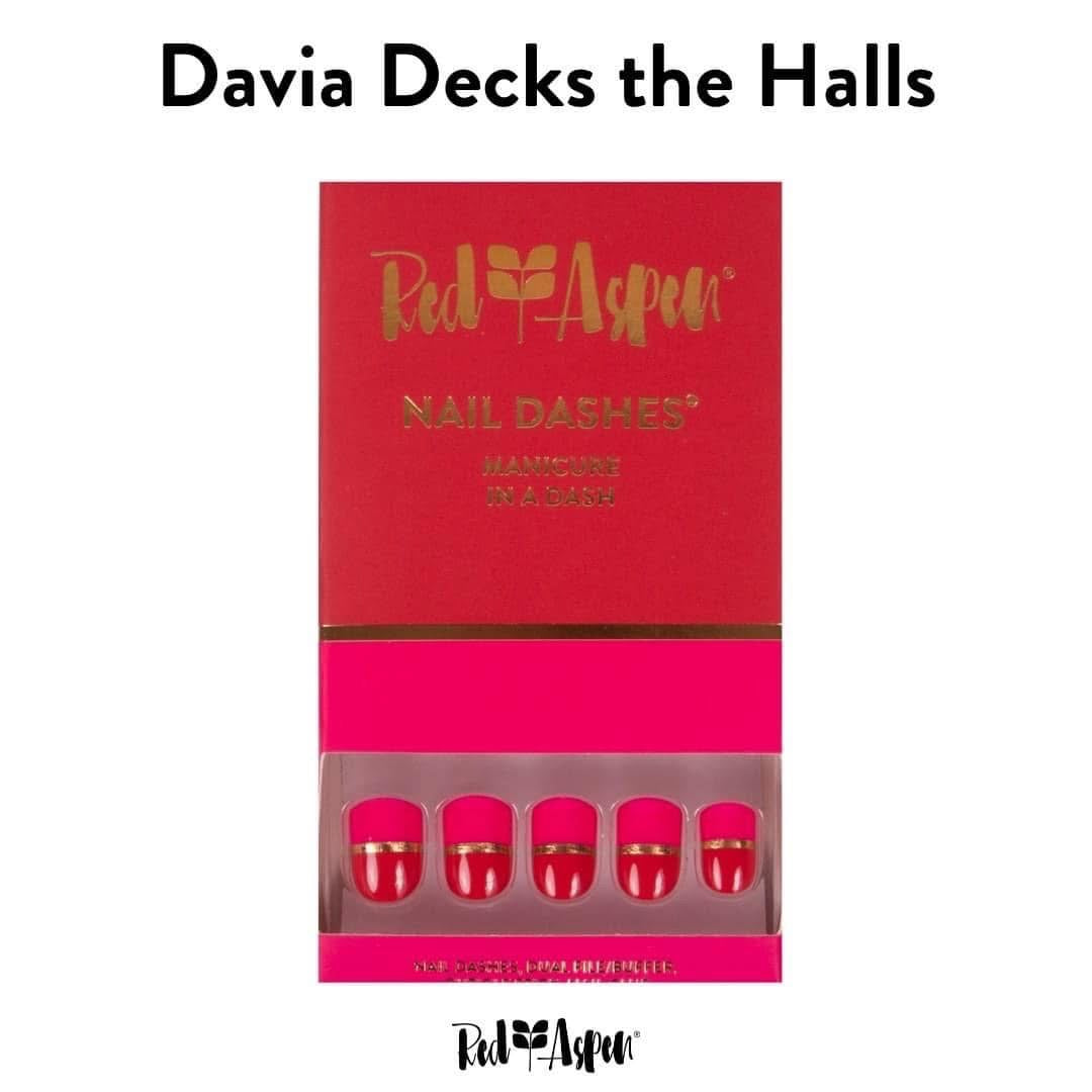 Davia Decks the Halls