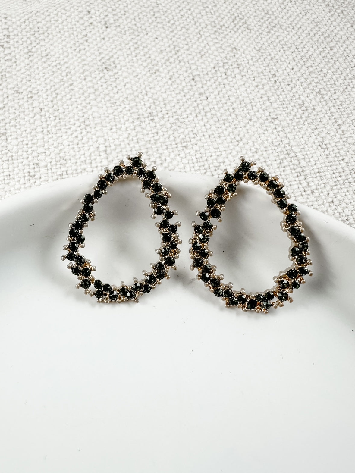 Share Your Thoughts Earrings, Black