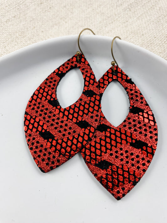 Red & Black Cutout Pointed Teardrops