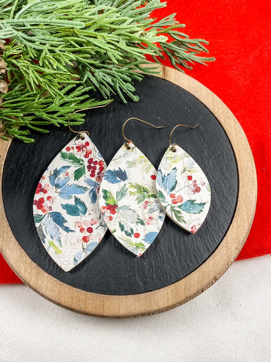 Christmas Holly Pointed Teardrops